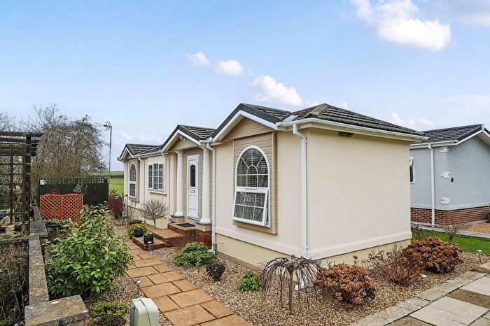 1 Bedroom Park Home For Sale In Avebury, Near Marlborough, Wiltshire, SN8