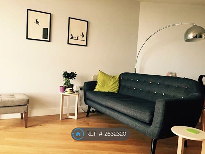 2 Bedroom Flat To Rent In Altolusso, Cardiff, CF10