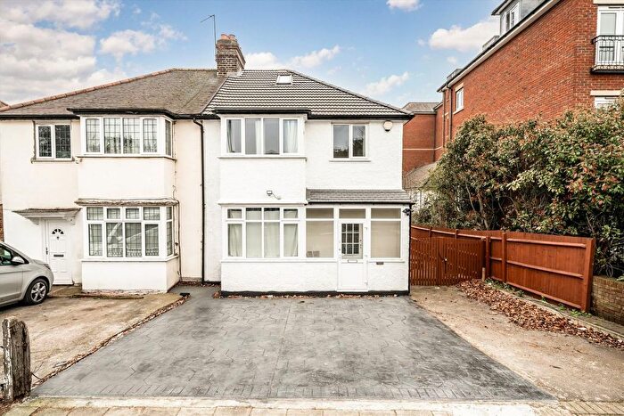 4 Bedroom Semi Detached House For Sale In London Road, Isleworth, TW7