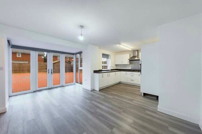 4 Bedroom Detached House To Rent In Peveril Street, Barton Seagrave, Kettering, NN15