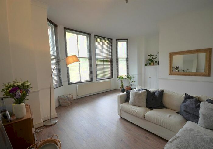 1 Bedroom Flat For Sale In Mallard Road, Abbots Langley, WD5