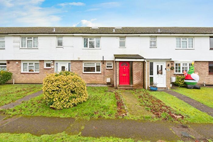 4 Bedroom Terraced House For Sale In Orchard Way, Breachwood Green, Hitchin, SG4