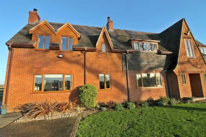 2 Bedroom Cottage To Rent In Lodge Farm, Spring Lane Clifton Reynes, Olney MK46