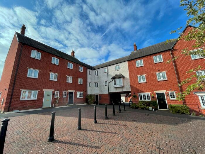 2 Bedroom Flat To Rent In Salford Road, Swadlincote, DE11