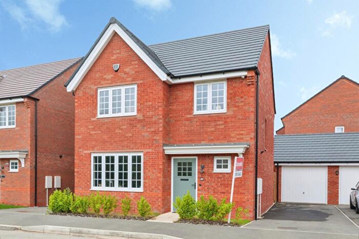 4 Bedroom Detached House For Sale In Weston Rise, Oadby, Leicester, LE2