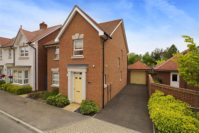 4 Bedroom Detached House For Sale In Tettenhall Way, Faversham, ME13