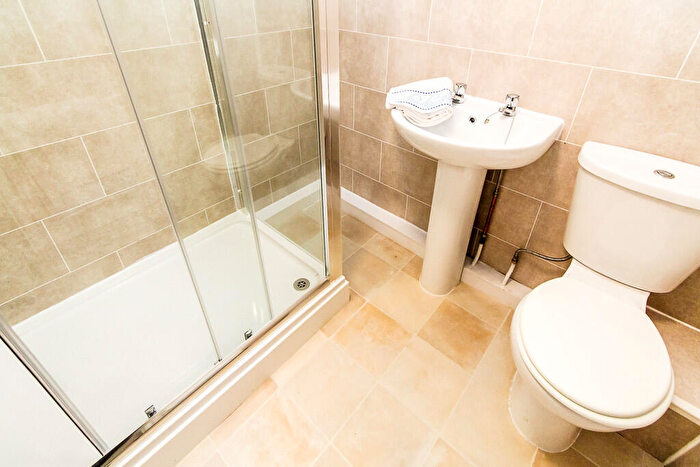 1 Bedroom House To Rent In Ash Grove, Leeds, LS6