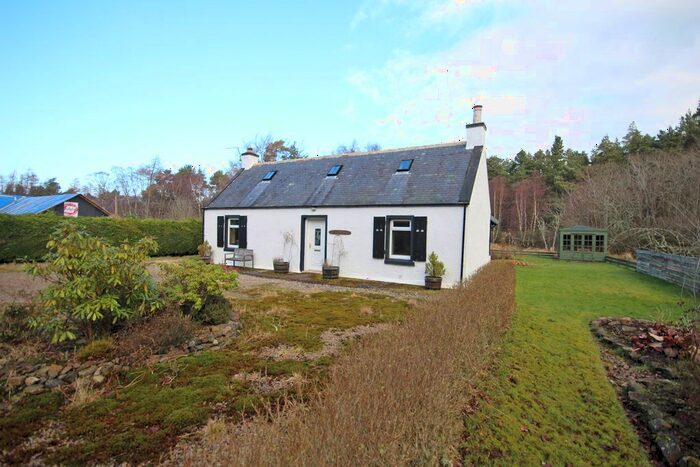 3 Bedroom Cottage For Sale In Woodbine Cottage, Auchenhalrig, Speybay, IV32