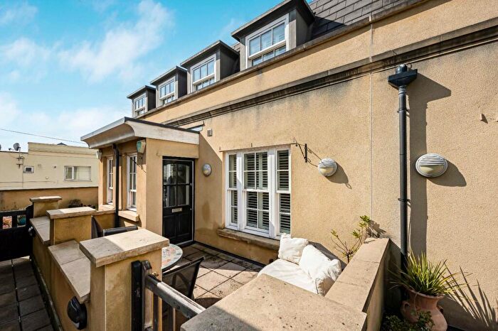 3 Bedroom Apartment For Sale In Clare Street, Leckhampton, Cheltenham, GL53
