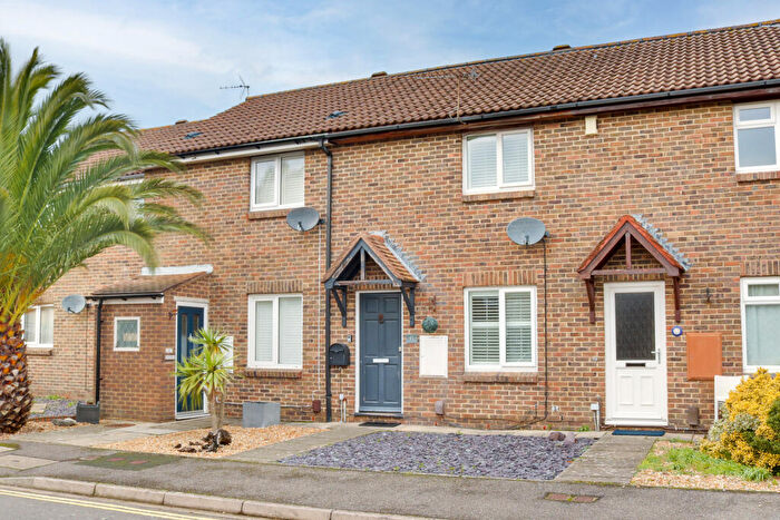 2 Bedroom Terraced House For Sale In Lidiard Gardens, Southsea, PO4