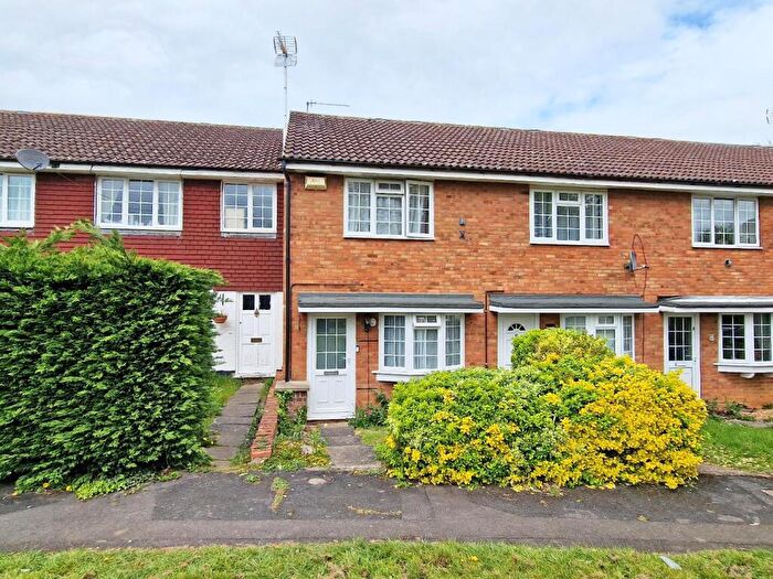 2 Bedroom Terraced House For Sale In Burleigh Piece, Buckingham, MK18