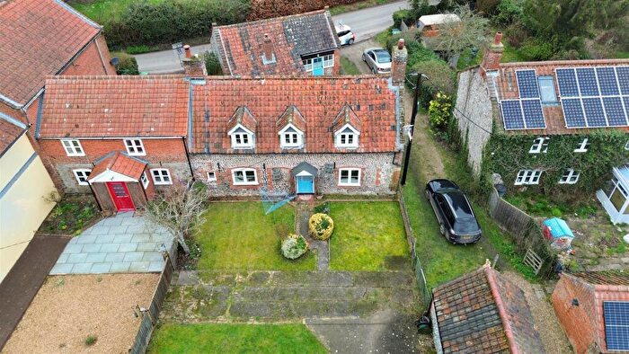 4 Bedroom Semi-Detached House For Sale In Holt Road, Gresham, Norwich, NR11