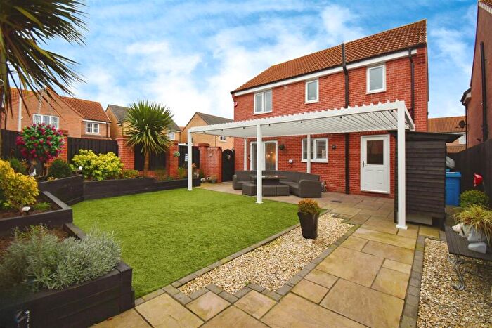 4 Bedroom Detached House For Sale In Bounty Drive, Kingswood, Hull, HU7