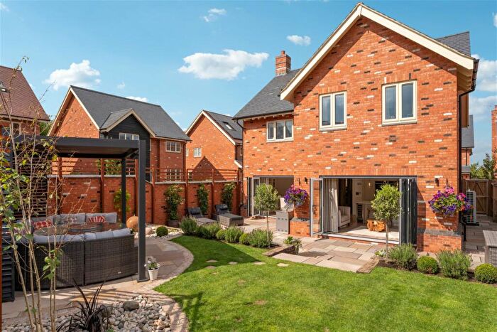 4 Bedroom Detached House For Sale In The Old Brickyard, Whitchurch, HP22