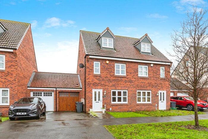 3 Bedroom End Of Terrace House For Sale In Skerne Way, Darlington, Durham, DL2