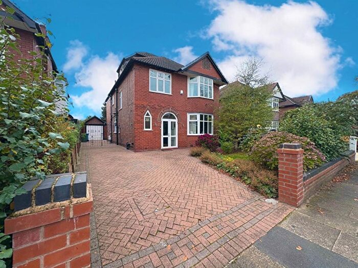 5 Bedroom Detached House For Sale In Selsey Avenue, Sale, M33