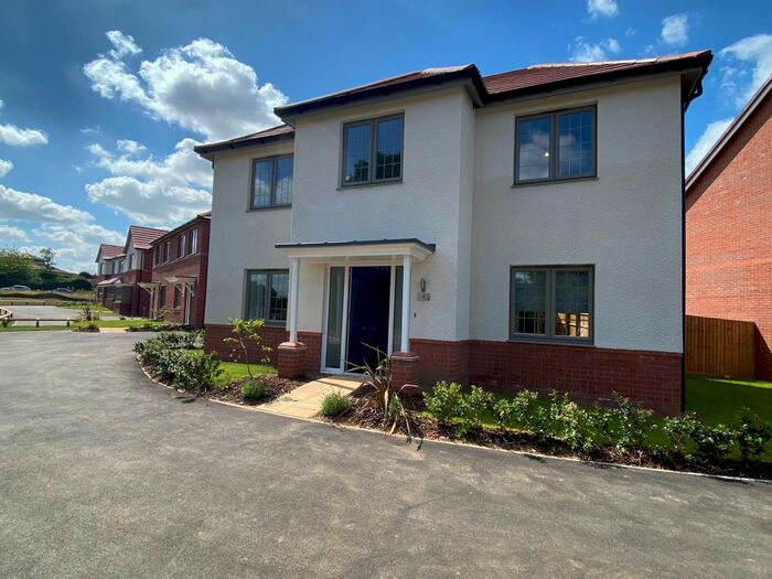 4 Bedroom Property To Rent In Doherty Close, Warwick, CV34