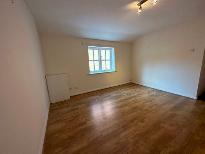 1 Bedroom Flat To Rent In Market Row, Beccles, Suffolk, NR34