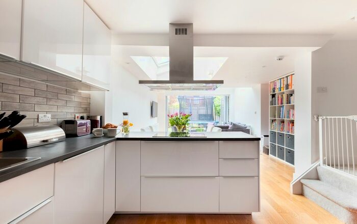 4 Bedroom Flat To Rent In Mount Street, Oxford, OX2