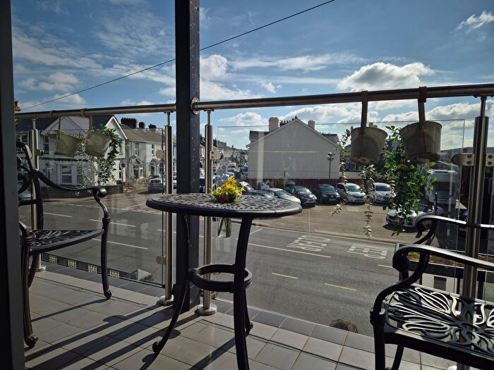2 Bedroom Flat To Rent In Torquay Road, Paignton, TQ3