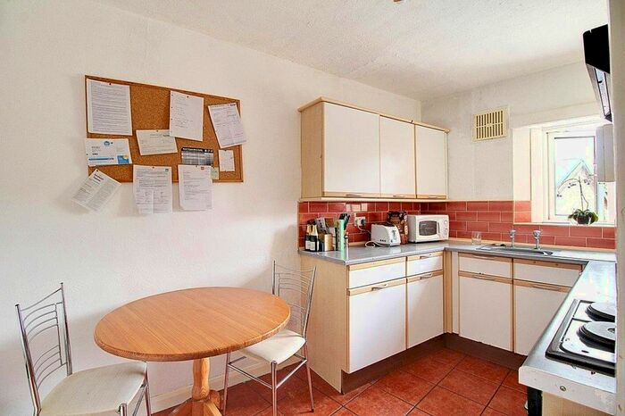 3 Bedroom Flat To Rent In Fairfield Gardens, Hornsey, London, N8