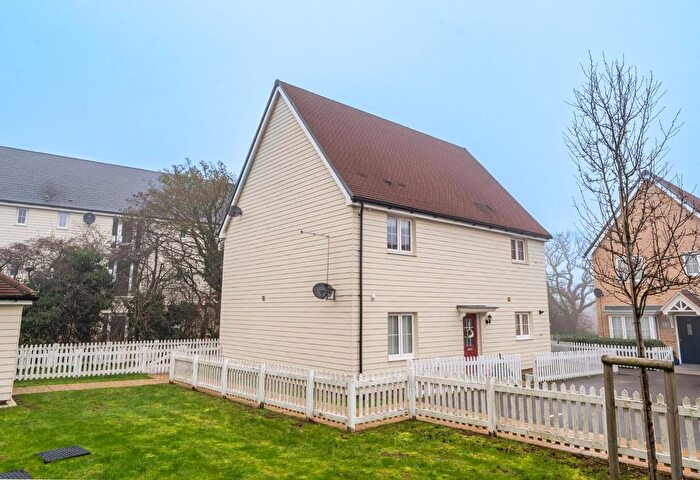 2 Bedroom Maisonette For Sale In Cloughton Avenue, Braintree, Essex, CM7