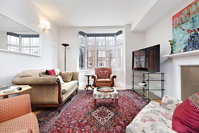 2 Bedroom Flat To Rent In Queensway, London, W2