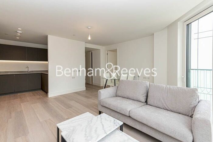 2 Bedroom Flat To Rent In Daneland Walk, Highgate, N17