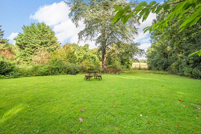 2 Bedroom Flat For Sale In Daceberry Court, Henley-On-Thames, RG9