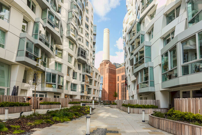 Apartment To Rent In Prospect Way, SW11