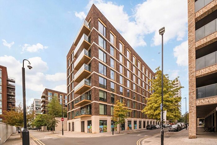 2 Bedroom Flat For Sale In Clipper Street, Royal Wharf, E16