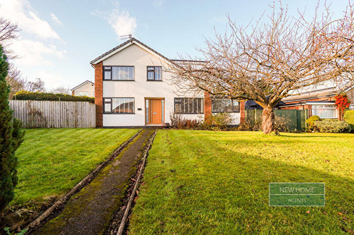 5 Bedroom Detached House For Sale In Holt Road, Leeds, LS16