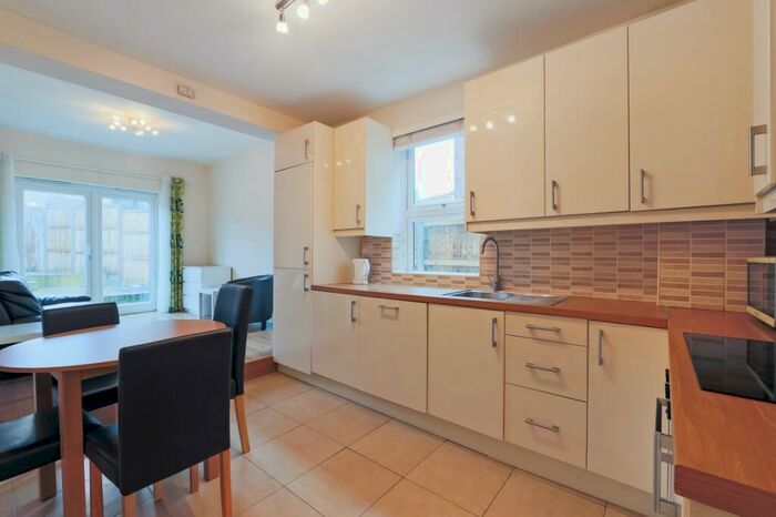 2 Bedroom Flat To Rent In St Ann's Road, Harringay, N15