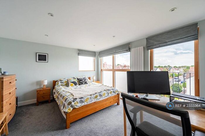 4 Bedroom Semi-Detached House To Rent In Mount Road, New Malden, KT3