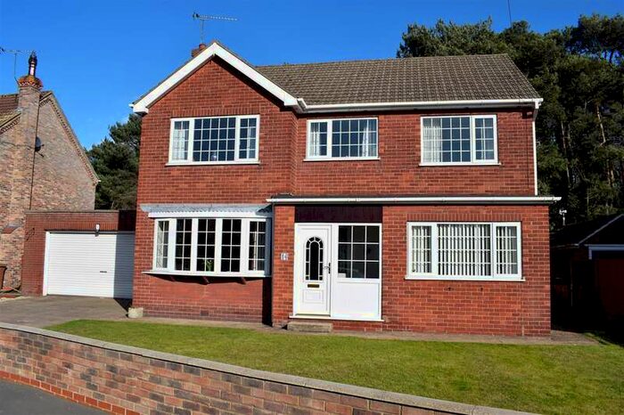 4 Bedroom Detached House For Sale In Greyfriars Road, Broughton, DN20
