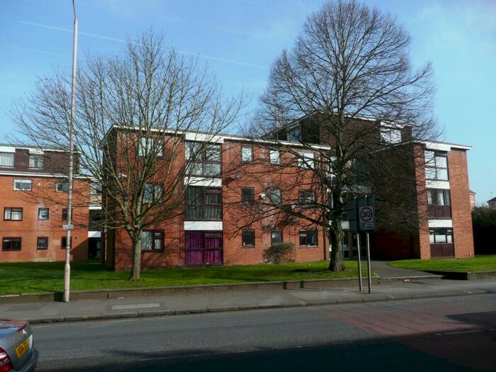 2 Bedroom Apartment To Rent In Allison Court, Oxford Road, Reading, RG1