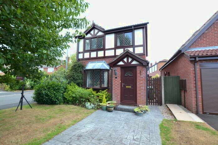 3 Bedroom Detached House To Rent In Hayfield Close, Macclesfield, SK10