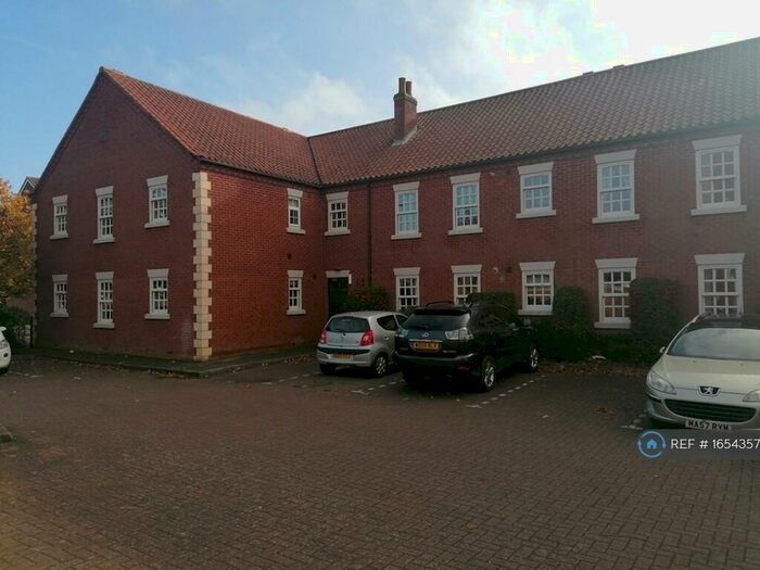 2 Bedroom Flat To Rent In Kesteven Court, Grantham, NG31