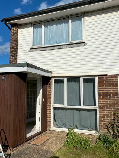 2 Bedroom End Of Terrace House To Rent In Elderwood Close, Eastbourne, BN22