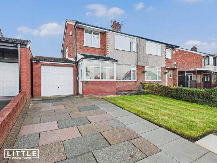 3 Bedroom Semi-Detached House For Sale In Fairlie Drive, Rainhill, L35