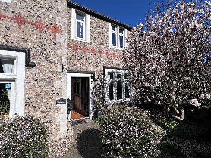 4 Bedroom Semi Detached House For Sale In Folkestone Road, Dover, CT17