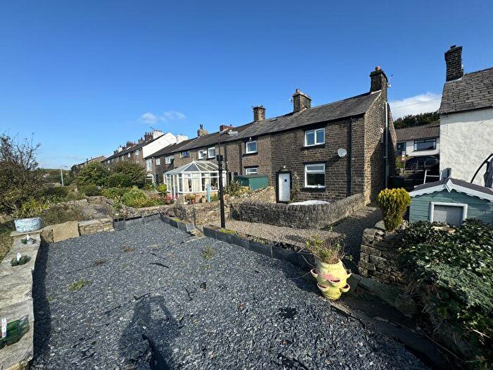 2 Bedroom Cottage To Rent In Bottom O'th Moor, Horwich, BL6