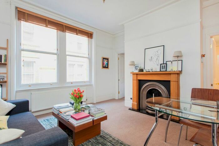1 Bedroom Flat To Rent In Charing Cross Mansions, Charing Cross Road, Covent Garden, WC2H
