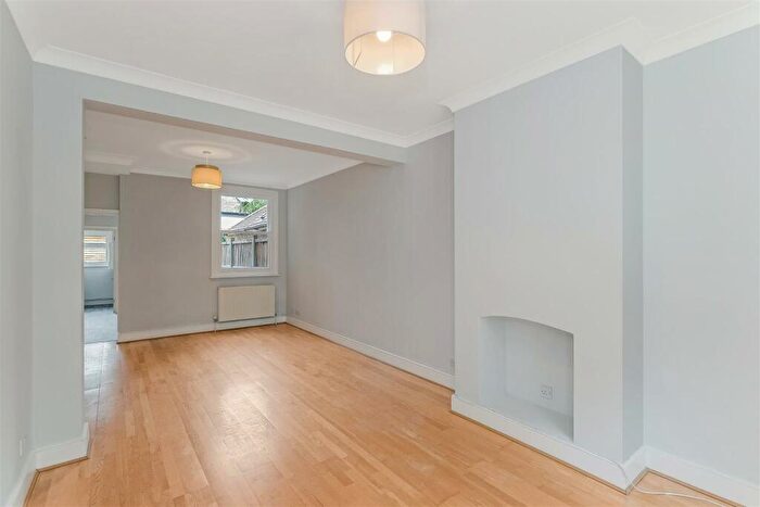 3 Bedroom Terraced House For Sale In The Green, North Chingford, E4