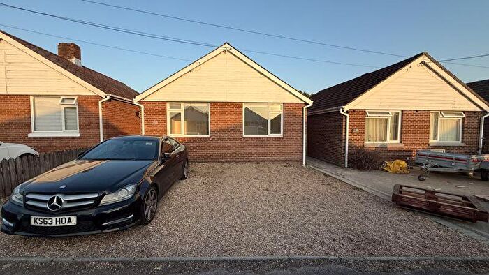 Detached House To Rent In Oaklands Avenue, Totton, SO40