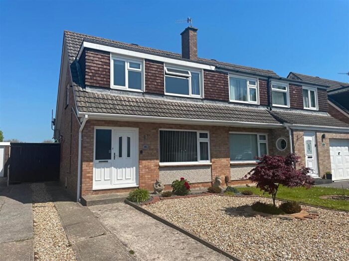 3 Bedroom Semi-Detached House For Sale In Elburton, Plymouth, PL9
