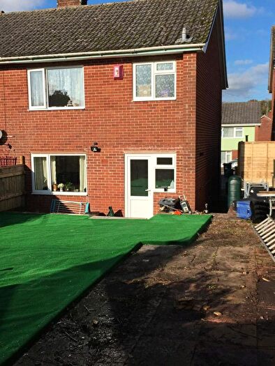 Semi-detached House To Rent In Whitebridges, Honiton, Devon, EX14