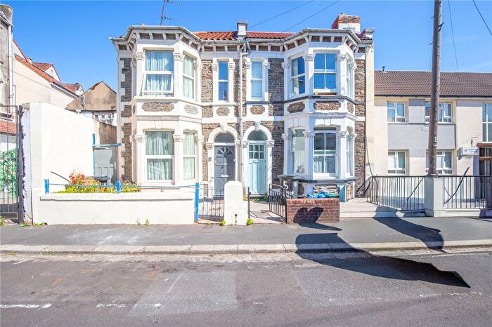 3 Bedroom Semi Detached House For Sale In London Road, St. Pauls, Bristol, BS2