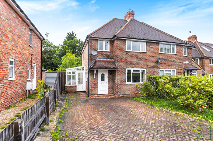 4 Bedroom Semi Detached House To Rent In Beech Grove, Guildford, GU2