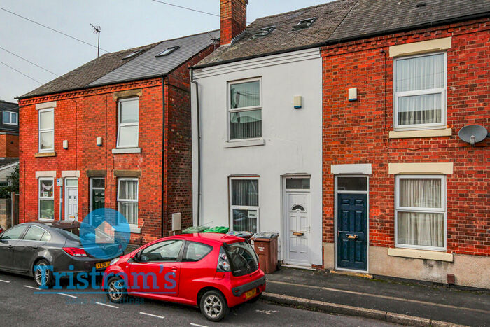 5 Bedroom End Of Terrace House To Rent In City Road, Lenton, NG7